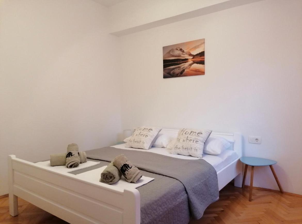 Apartments Tatjana Crikvenica Exterior foto