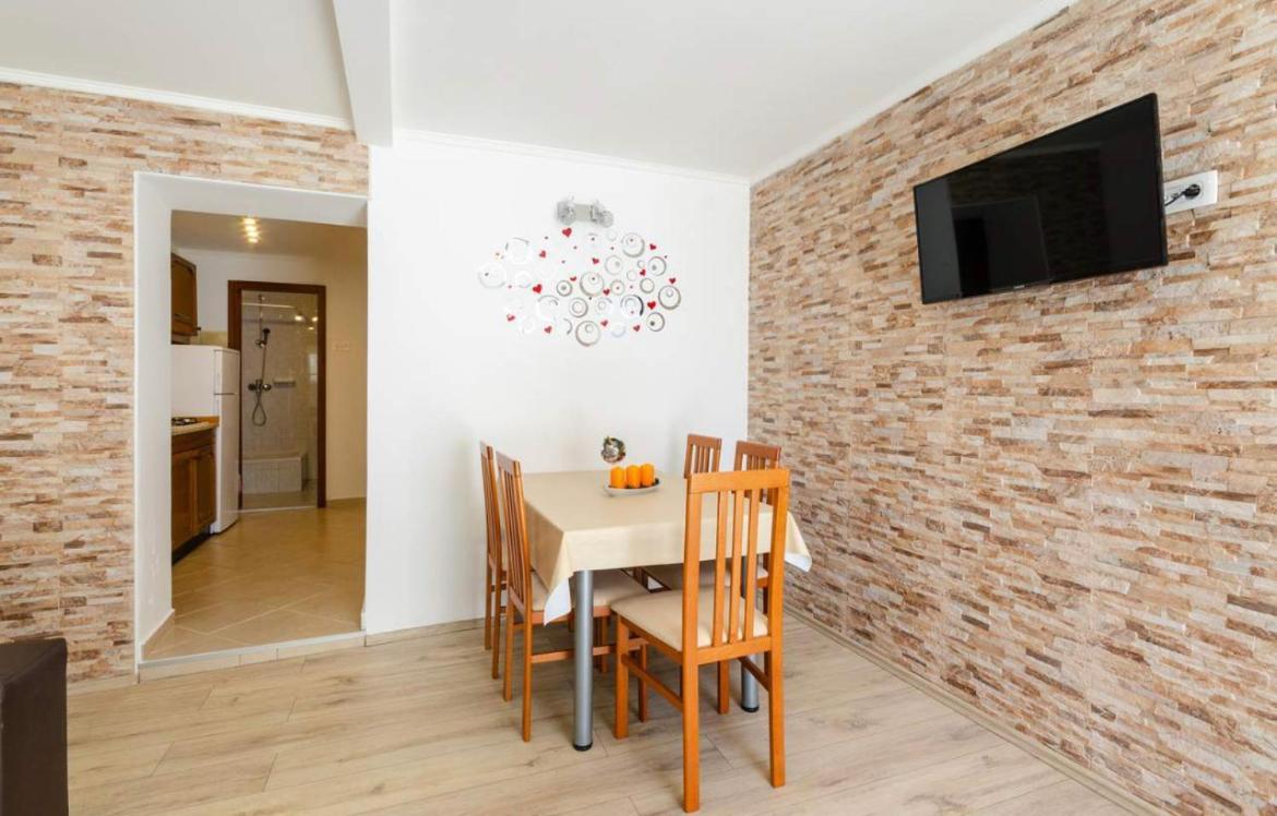Apartments Tatjana Crikvenica Exterior foto