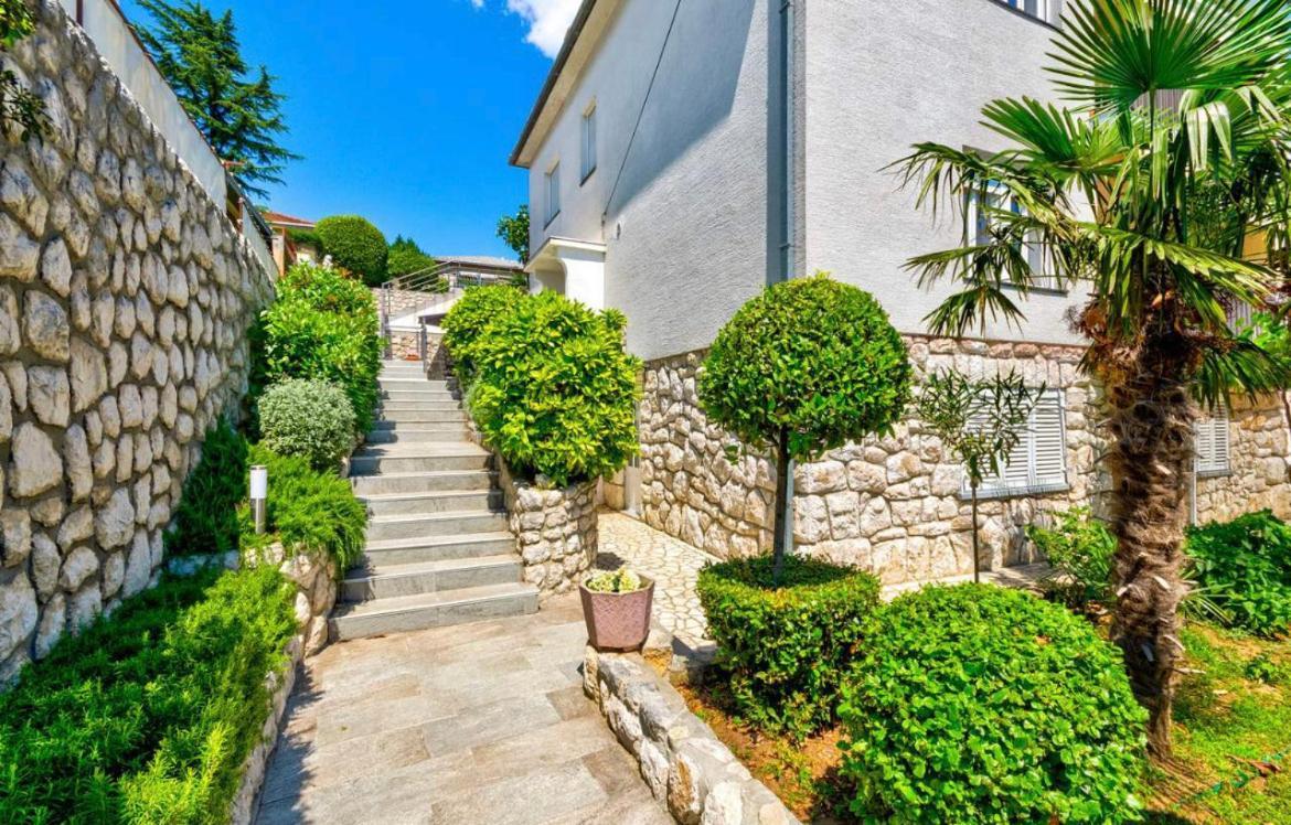 Apartments Tatjana Crikvenica Exterior foto