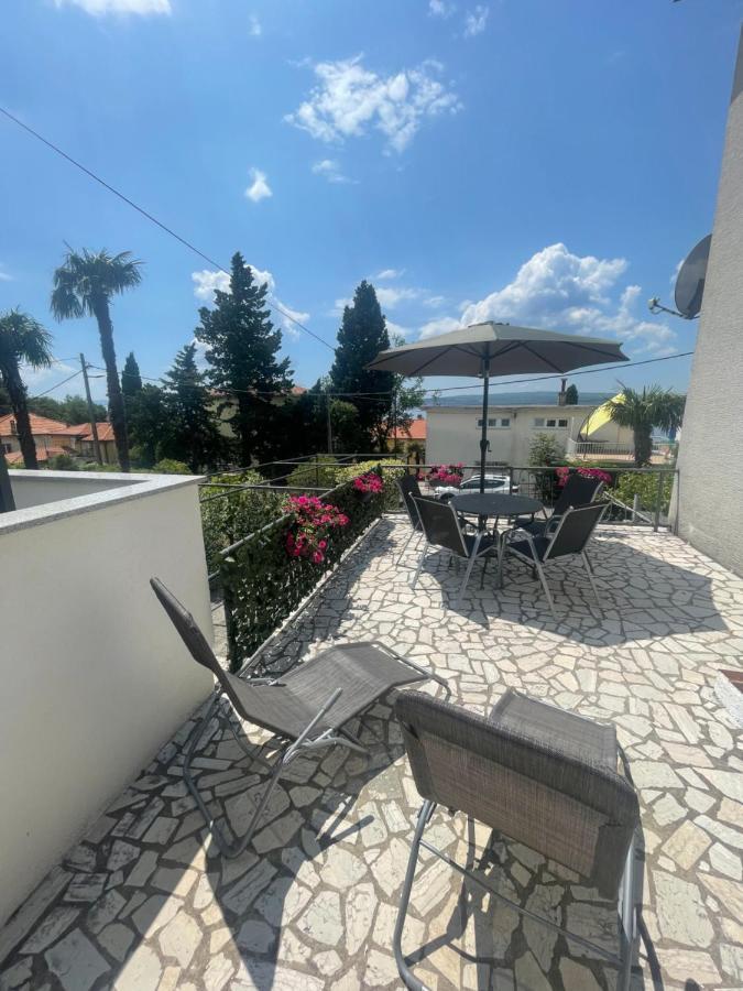 Apartments Tatjana Crikvenica Exterior foto